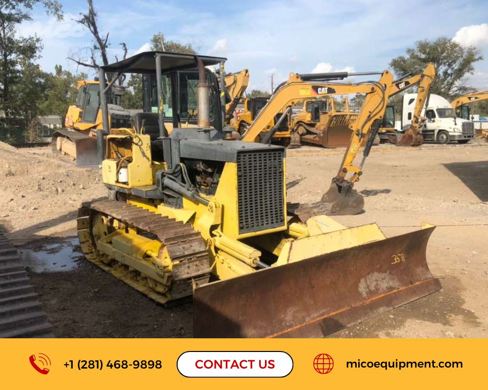 Used Komatsu D21P-5 Crawler Dozer for Sale in Houston, Texas